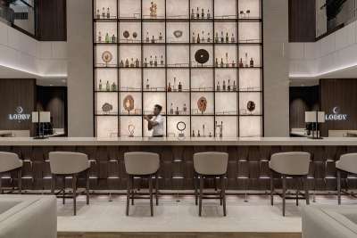 img-responsive-center uk-overlay-scale